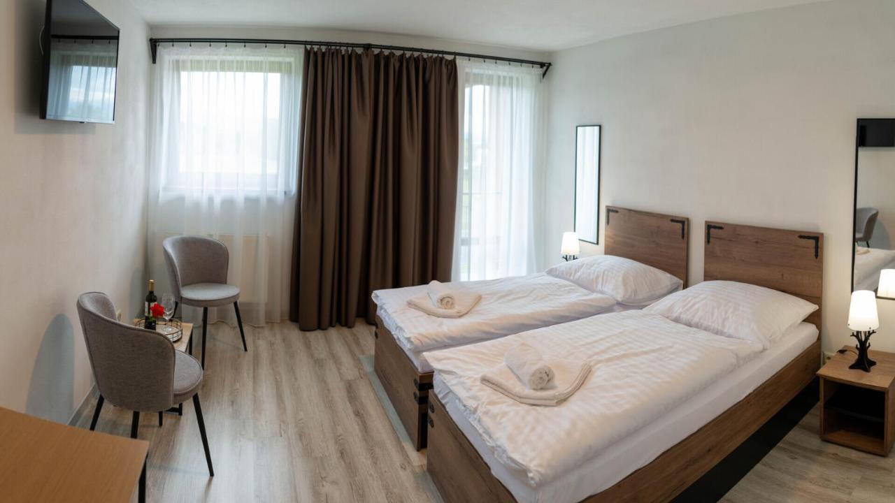 Penzion Kamence Liptovský Mikuláš Exteriér fotografie